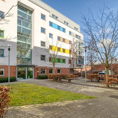 Bright & Central Studio In Luton, Sleeps 2 Luton  Buitenkant foto