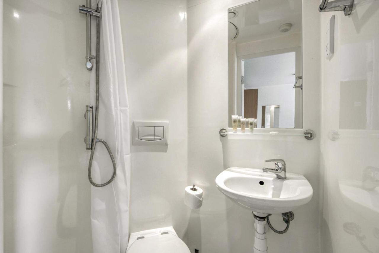 Bright & Central Studio In Luton, Sleeps 2 Luton  Buitenkant foto